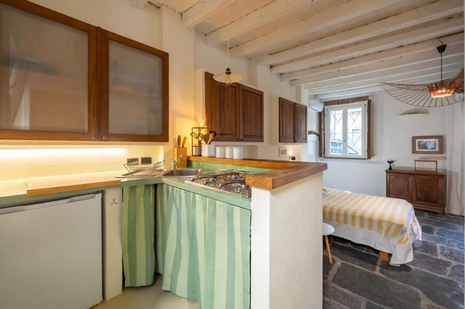 Navigli Authentic Charm In A Historic Milan Home